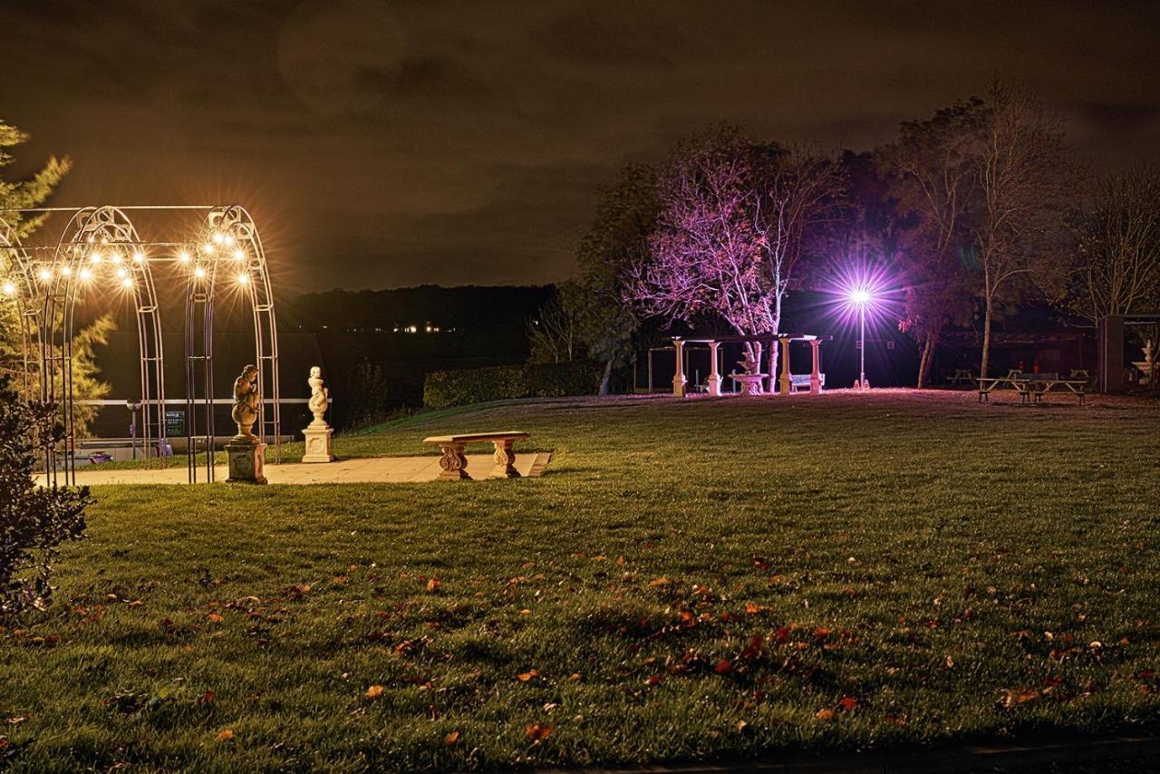 The Sharnbrook Hotel ภายนอก รูปภาพ