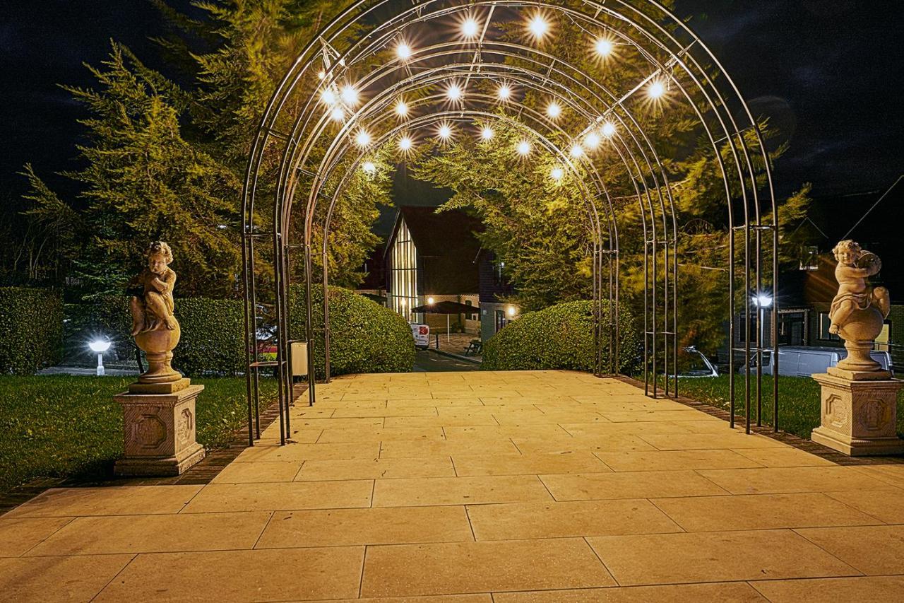The Sharnbrook Hotel ภายนอก รูปภาพ