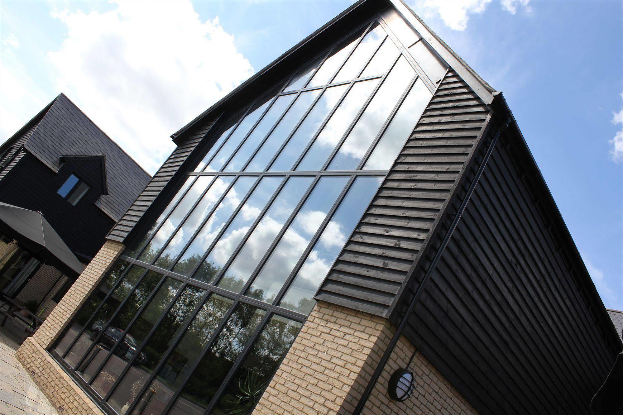 The Sharnbrook Hotel ภายนอก รูปภาพ